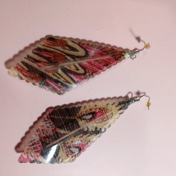 VTG Earrings Dangle  Slotted Lucite Burgundy/Black BoHo Pierced Statement 1980’s - Picture 6 of 6